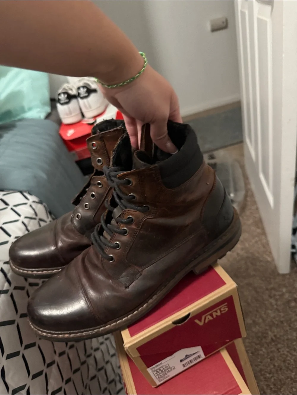 Men's Brown Leather Lace-Up Work Boots with Padded Collar